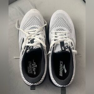 Brooks Energized Neutral Women’s running shoes size 9